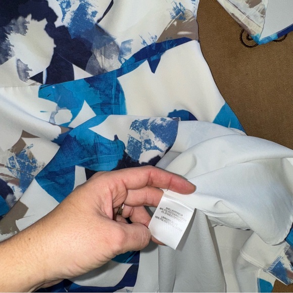 Belle Badgley Mischka Blue Abstract Print Bell Short Sleeve Knee Length Dress - Picture 9 of 16